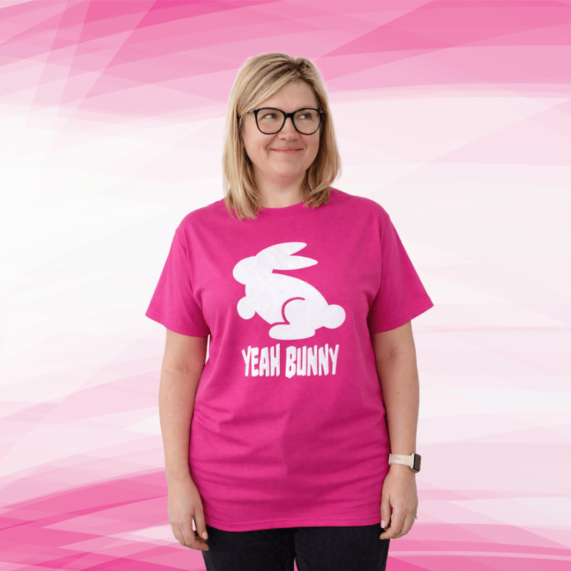 ArtiFacture YEAH BUNNY Graphic T-Shirt